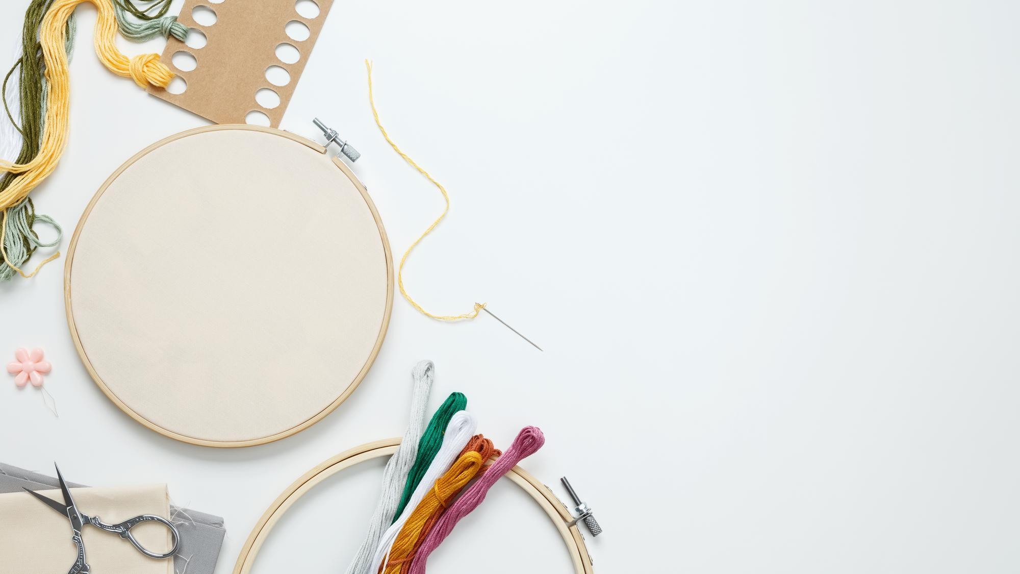 Set compatto di kit ricamo pronto all'uso